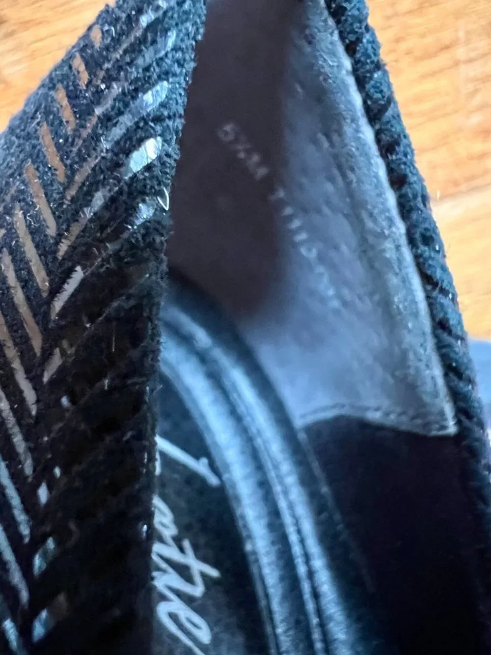Trotters Black Lauren Wedge Size 5.5